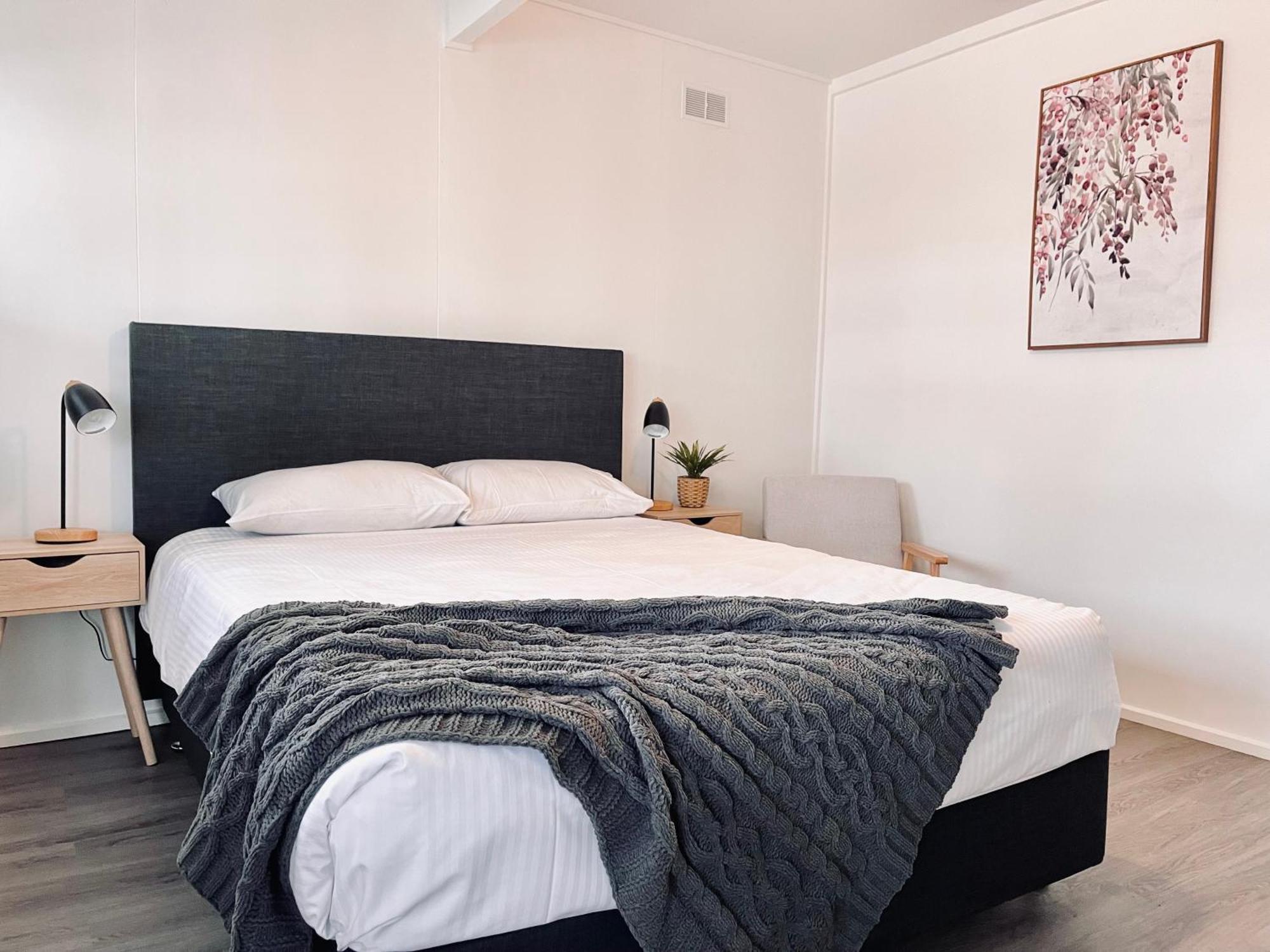 Motel On Becker Tintinara Ngoại thất bức ảnh