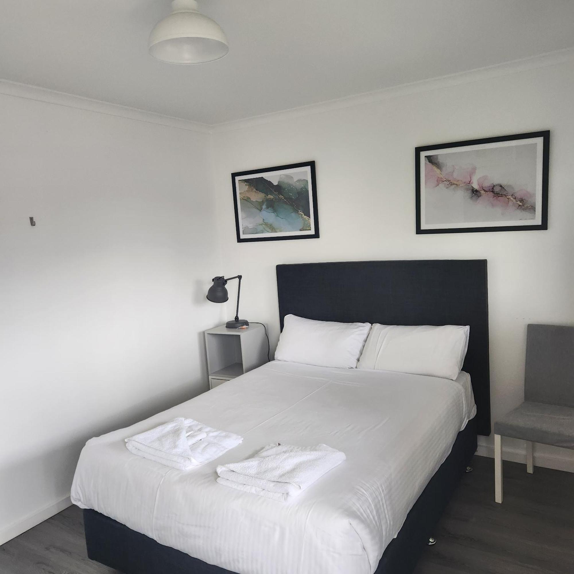 Motel On Becker Tintinara Ngoại thất bức ảnh