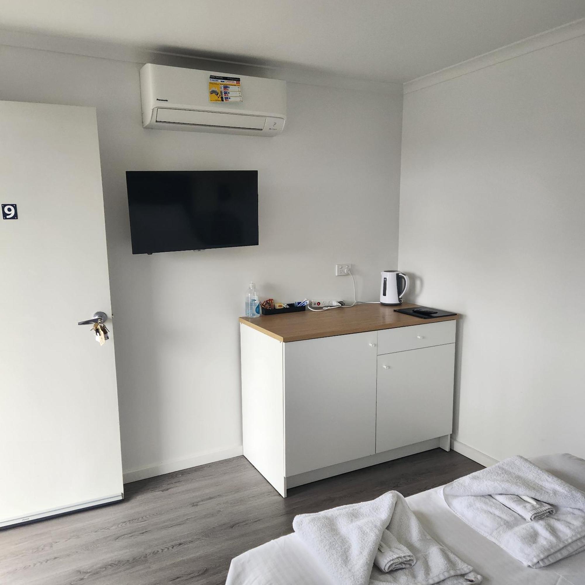 Motel On Becker Tintinara Ngoại thất bức ảnh