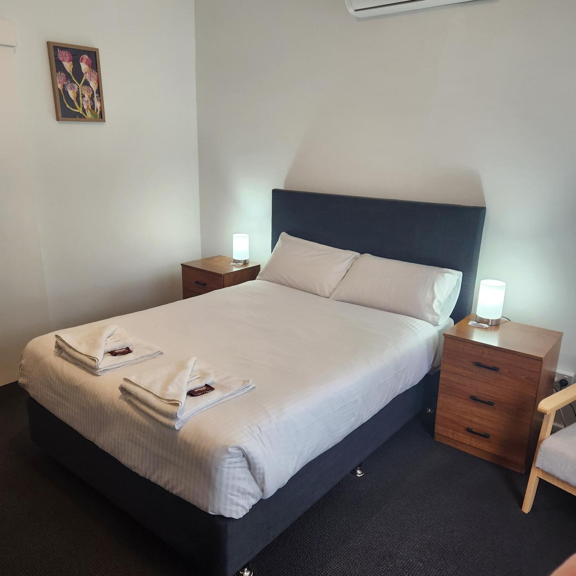 Motel On Becker Tintinara Ngoại thất bức ảnh